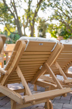 Berlin Gardens Casual Back Chaise Lounge in Natural Teak