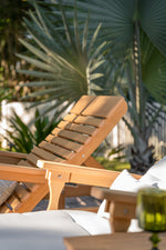 Berlin Gardens Casual Back Chaise Lounge in Natural Teak