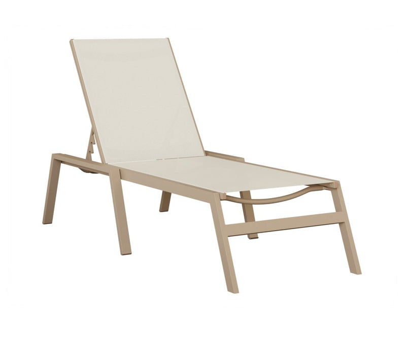 Vida Sling Chaise Lounge in Sahara Speckle and Sailing Salt Sling